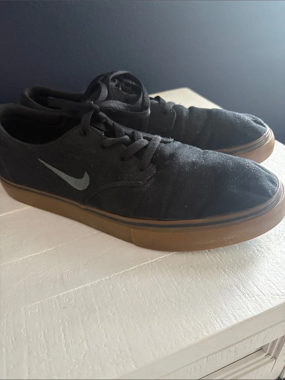 Nike Men’s Black Canvas Sneakers with Gum Sole